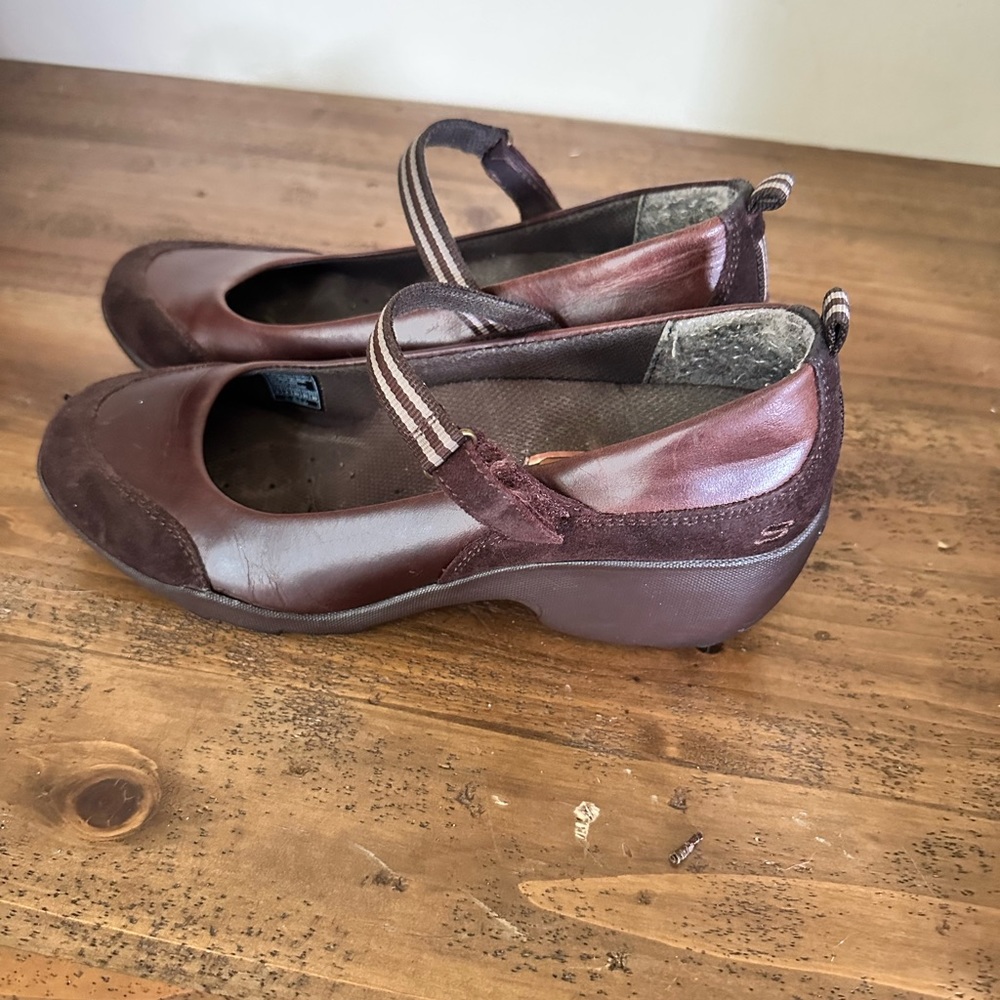 Skechers Womens Size 9 Brown Leather Mary Jane 2 Inch Heel Comfort Retro Shoes